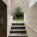 Un Havre De Paix Niche Entre Et Montagne Daire
